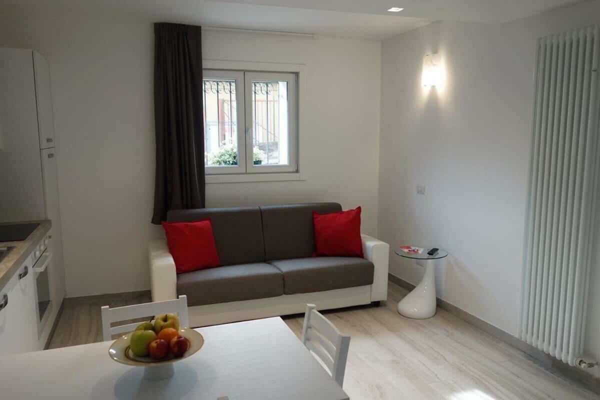 Ca Di Baragett Apartment Mandello del Lario Luaran gambar