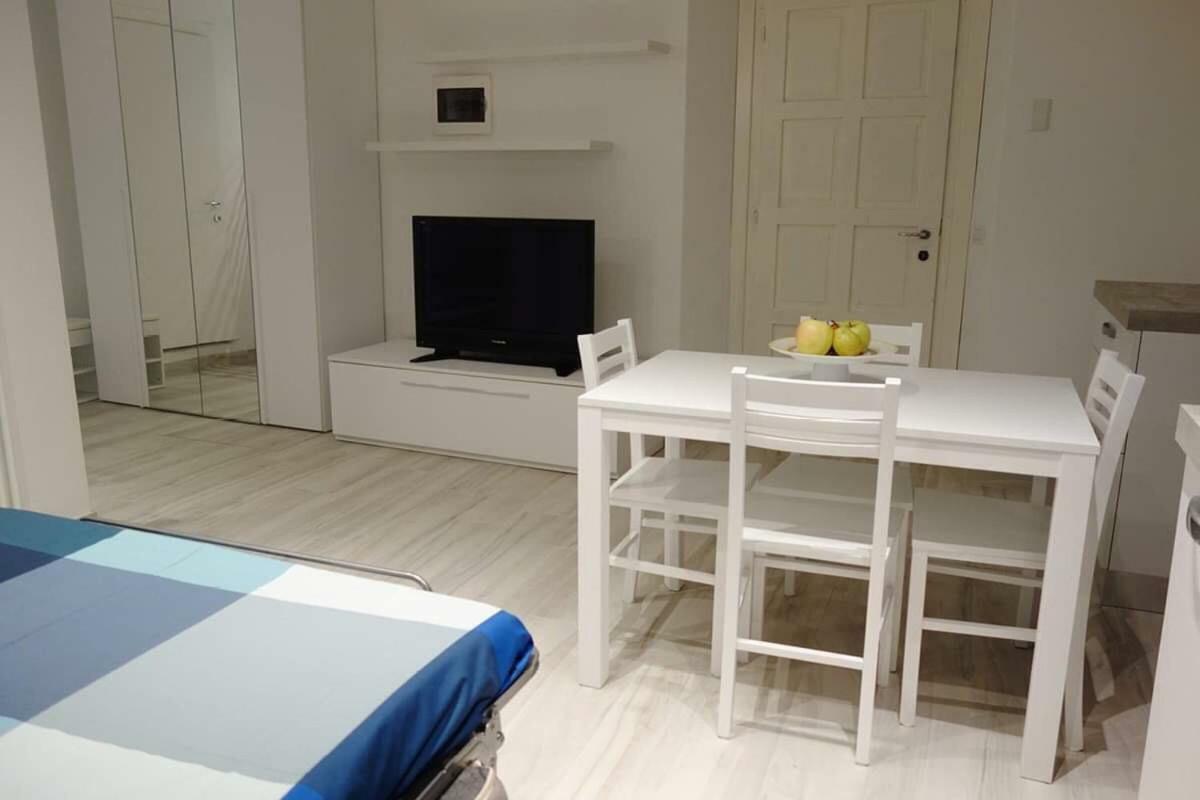 Ca Di Baragett Apartment Mandello del Lario Luaran gambar